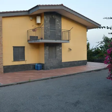 Semesterbostad Elena